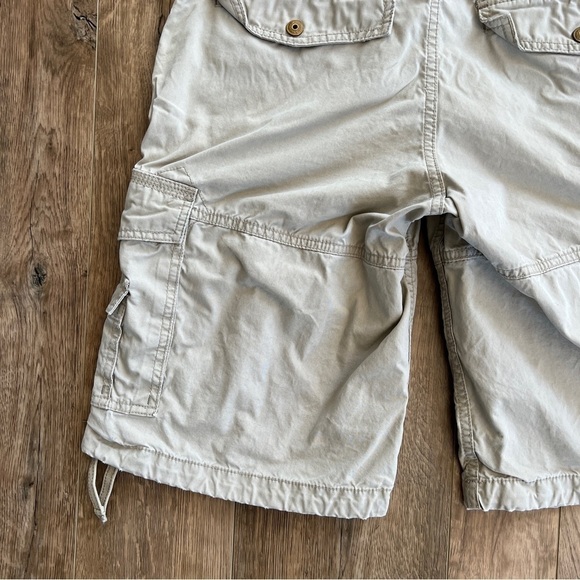 Old Navy Y2K Mid Rise Khaki Loose Baggy Cargo Shorts - Picture 8 of 12